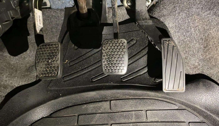 2022 Maruti Alto LXI OPT CNG, CNG, Manual, 32,710 km, Pedals