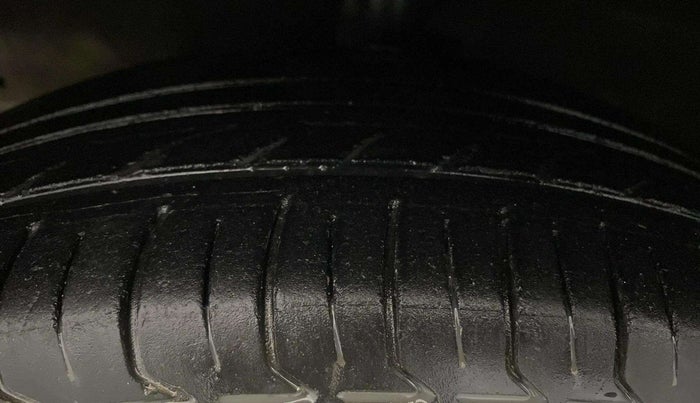 2015 Hyundai Grand i10 MAGNA 1.2 KAPPA VTVT, Petrol, Manual, 66,673 km, Left Front Tyre Tread