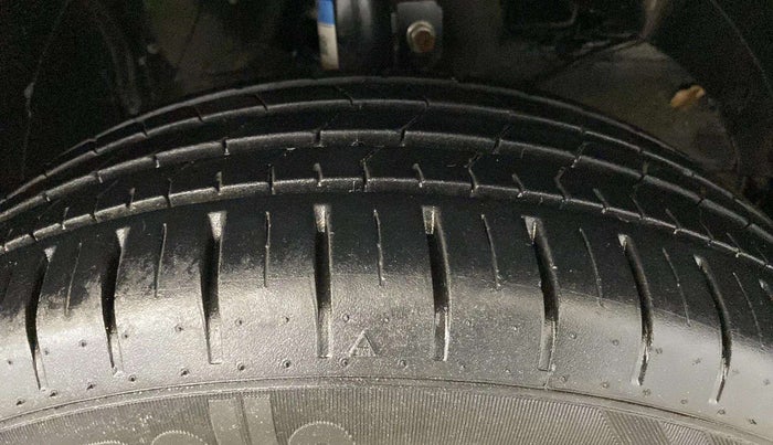2023 Maruti Baleno ZETA 1.2 AGS, Petrol, Automatic, 4,553 km, Right Front Tyre Tread