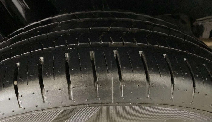 2023 Maruti Baleno ZETA 1.2 AGS, Petrol, Automatic, 4,553 km, Right Rear Tyre Tread