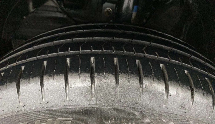 2023 Maruti Baleno ZETA 1.2 AGS, Petrol, Automatic, 4,553 km, Left Front Tyre Tread