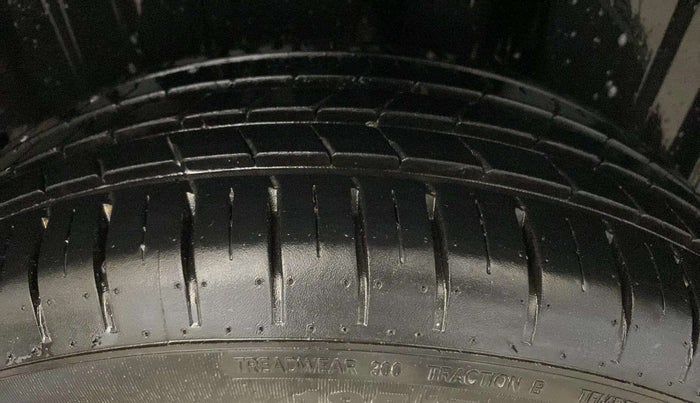 2023 Maruti Baleno ZETA 1.2 AGS, Petrol, Automatic, 4,553 km, Left Rear Tyre Tread