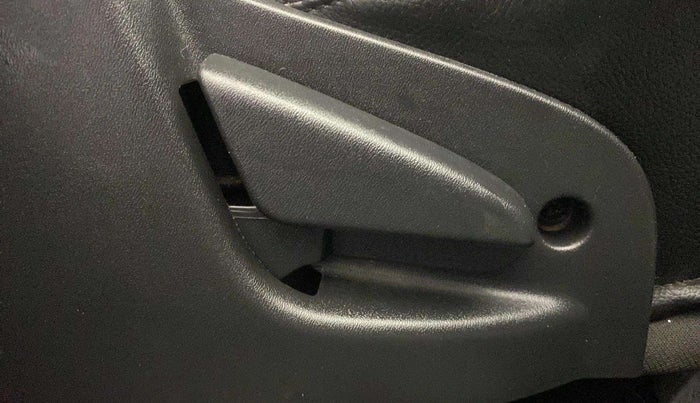 2018 Datsun Go Plus T(O), Petrol, Manual, 81,385 km, Driver Side Adjustment Panel