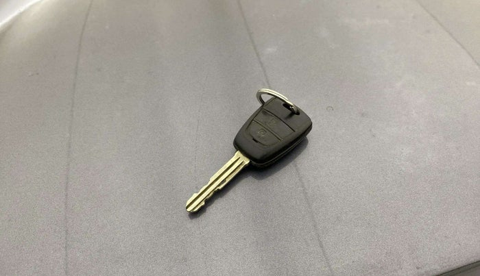 2015 Hyundai Grand i10 SPORTZ 1.2 KAPPA VTVT, Petrol, Manual, 41,974 km, Key Close Up