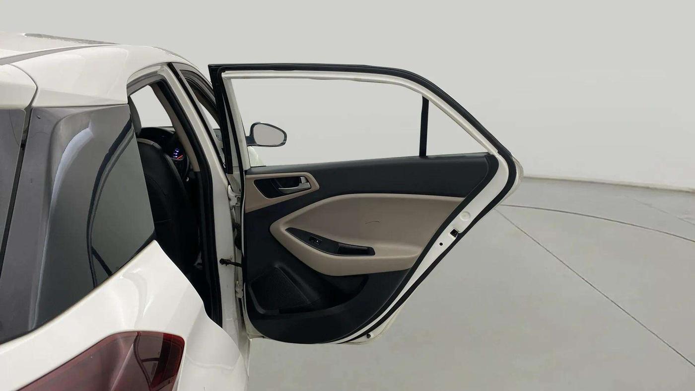 2018 Hyundai Elite i20 SPORTZ 1.2, CNG, Manual, 68,009 km, RHS Rear Door