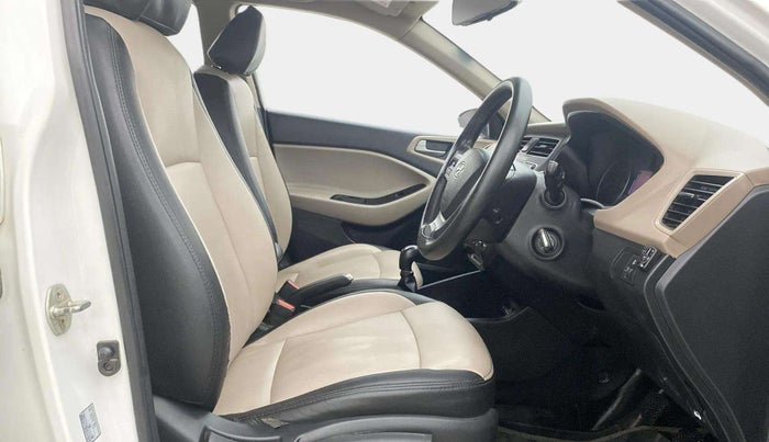 2018 Hyundai Elite i20 SPORTZ 1.2, CNG, Manual, 68,009 km, Right Side Front Door Cabin