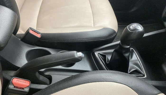 2018 Hyundai Elite i20 SPORTZ 1.2, CNG, Manual, 68,009 km, Gear Lever