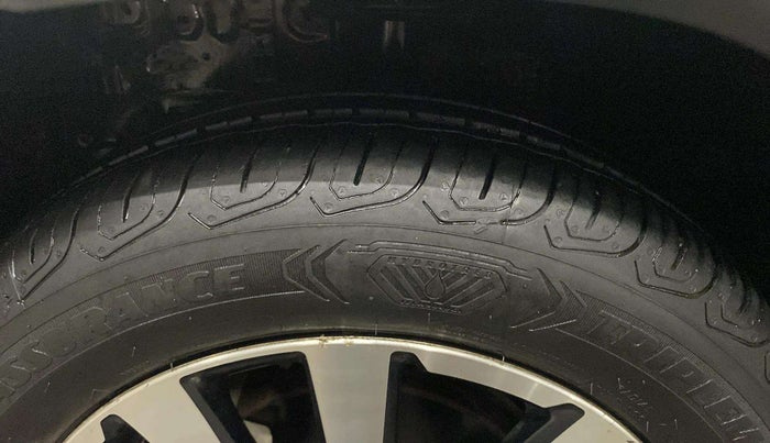 2015 Toyota Etios CROSS 1.2 G, CNG, Manual, 42,615 km, Left Front Tyre Tread