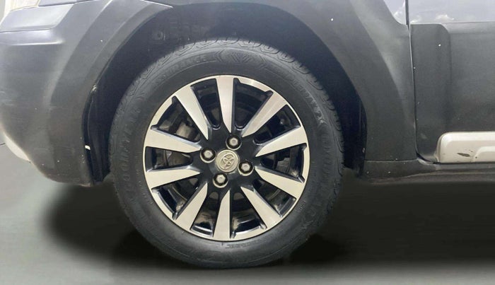 2015 Toyota Etios CROSS 1.2 G, CNG, Manual, 42,615 km, Left Front Wheel
