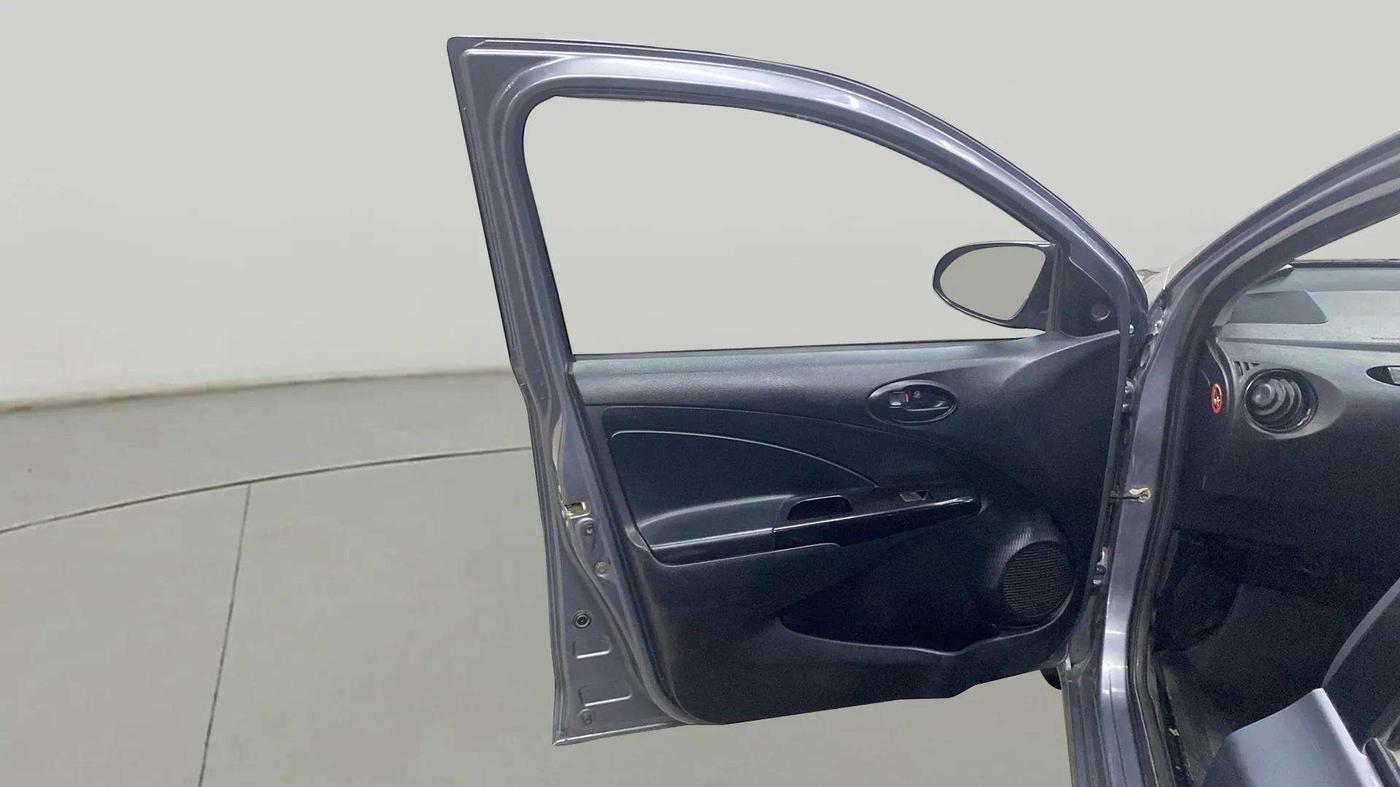 2015 Toyota Etios CROSS 1.2 G, CNG, Manual, 42,615 km, LHS Front Door
