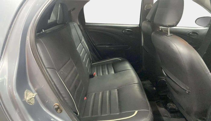 2015 Toyota Etios CROSS 1.2 G, CNG, Manual, 42,615 km, Right Side Rear Door Cabin