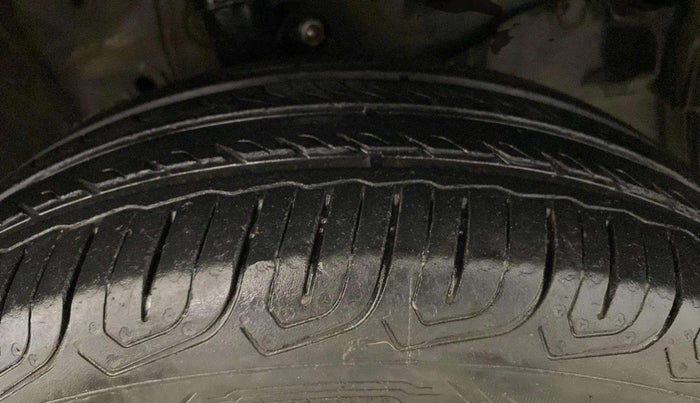 2016 Honda Jazz 1.2L I-VTEC V AT, Petrol, Automatic, 41,204 km, Right Front Tyre Tread