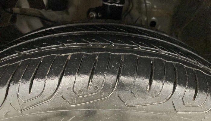 2016 Honda Jazz 1.2L I-VTEC V AT, Petrol, Automatic, 41,204 km, Left Front Tyre Tread