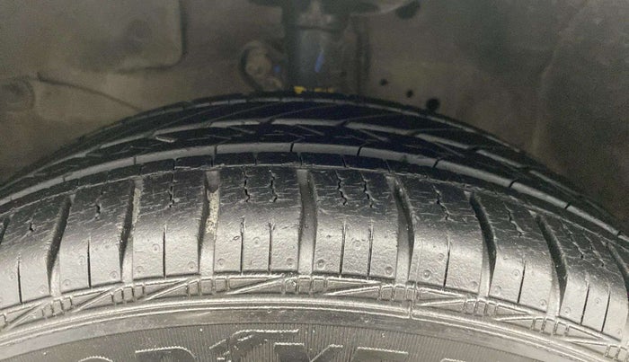 2013 Honda Amaze 1.2L I-VTEC S, Petrol, Manual, 58,051 km, Left Front Tyre Tread