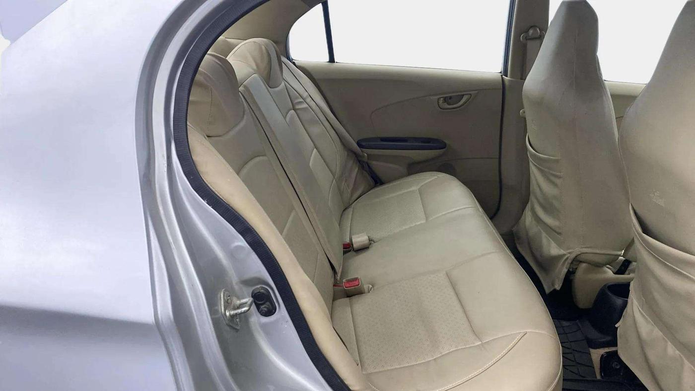 2013 Honda Amaze 1.2L I-VTEC S, Petrol, Manual, 58,051 km, Right Side Rear Door Cabin