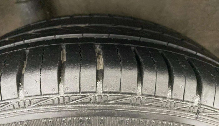 2013 Honda Amaze 1.2L I-VTEC S, Petrol, Manual, 58,051 km, Right Rear Tyre Tread