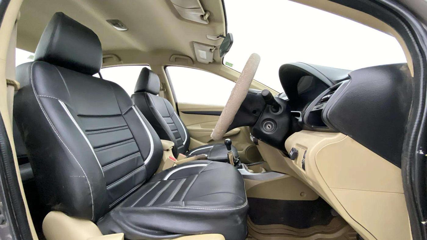 2013 Honda City 1.5L I-VTEC S MT, CNG, Manual, 87,160 km, Right Side Front Door Cabin