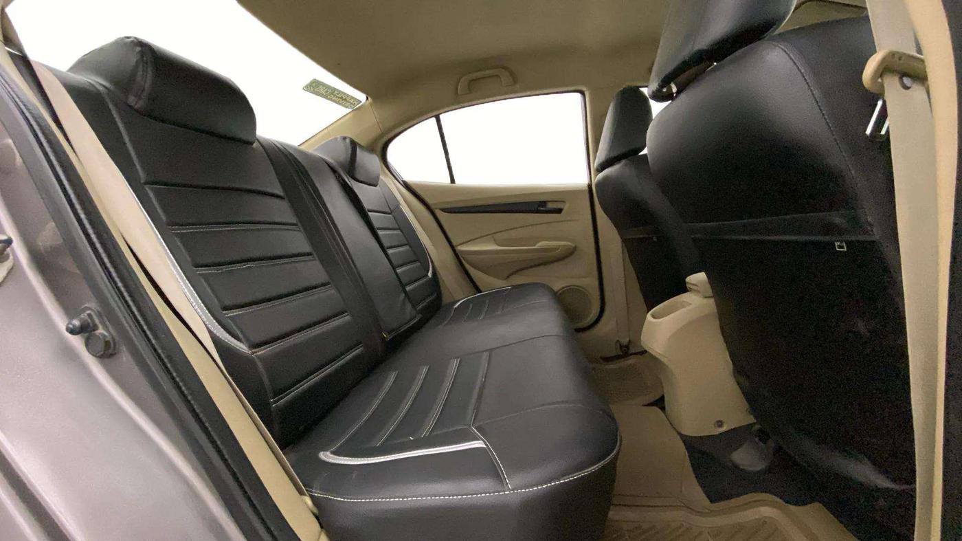2013 Honda City 1.5L I-VTEC S MT, CNG, Manual, 87,160 km, Right Side Rear Door Cabin