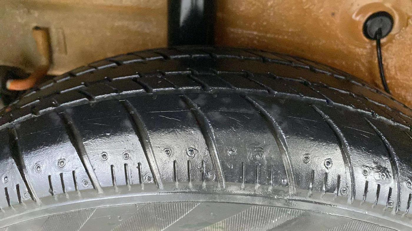 2017 Maruti Celerio X ZXI (O) AMT, Petrol, Automatic, 12,688 km, Right Rear Tyre Tread