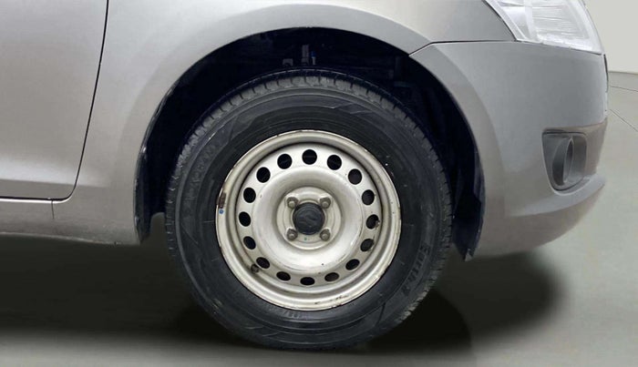 2014 Maruti Swift LXI, Petrol, Manual, 59,744 km, Right Front Wheel