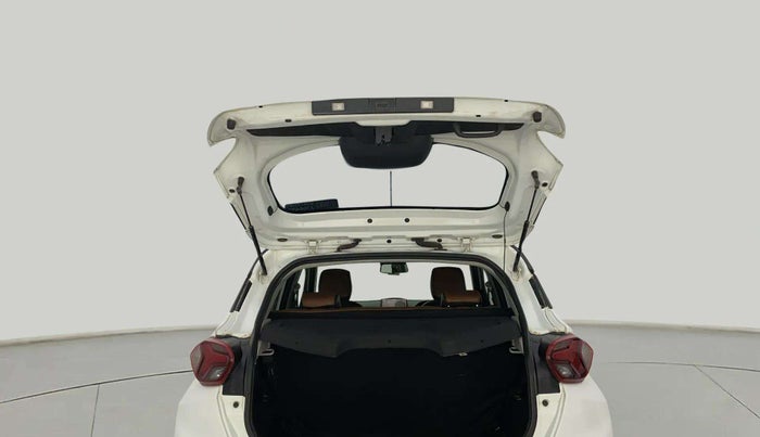 2022 Tata PUNCH CREATIVE  1.2 RTN DUAL TONE, Petrol, Manual, 50,205 km, Boot Door Open