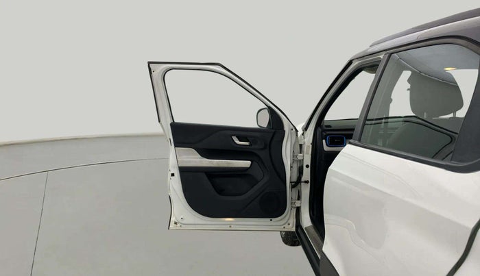 2022 Tata PUNCH CREATIVE  1.2 RTN DUAL TONE, Petrol, Manual, 50,205 km, RHS Front Door