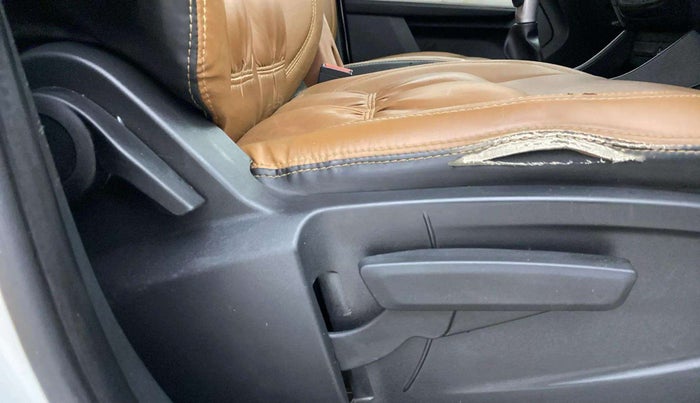 2022 Tata PUNCH CREATIVE  1.2 RTN DUAL TONE, Petrol, Manual, 50,205 km, Driver Side Adjustment Panel