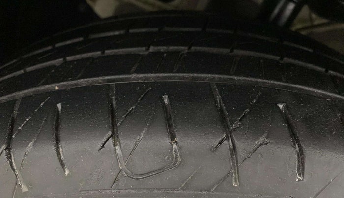 2021 KIA SELTOS HTE 1.5 DIESEL, Diesel, Manual, 78,259 km, Left Front Tyre Tread