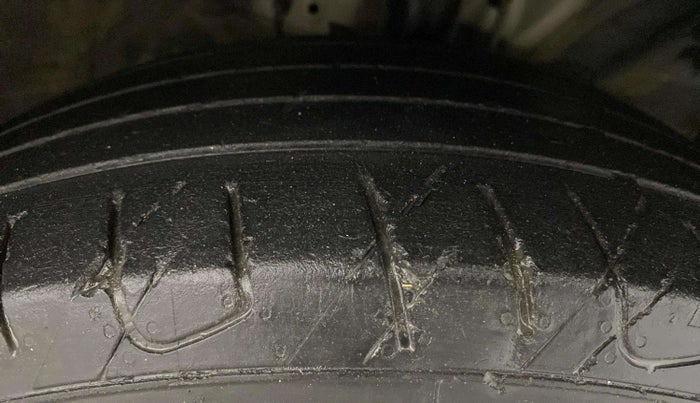 2021 KIA SELTOS HTE 1.5 DIESEL, Diesel, Manual, 78,259 km, Right Front Tyre Tread