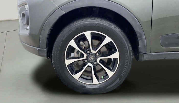 2021 Tata NEXON XZA PLUS PETROL, Petrol, Automatic, 51,336 km, Left Front Wheel