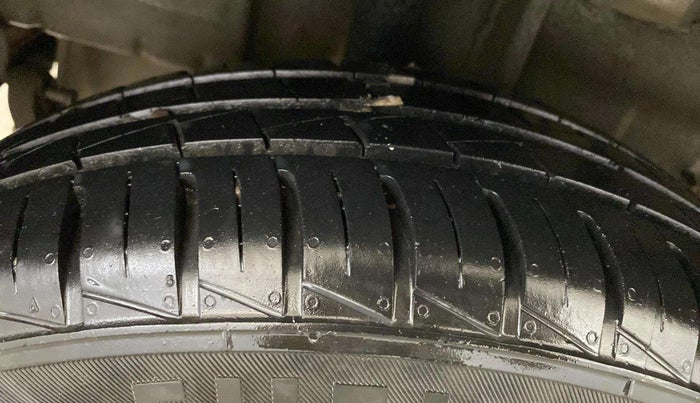 2018 Tata Tiago XTA PETROL, Petrol, Automatic, 50,137 km, Right Rear Tyre Tread