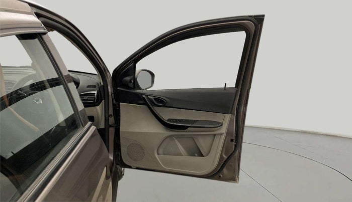 2018 Tata Tiago XTA PETROL, Petrol, Automatic, 50,137 km, RHS Front Door