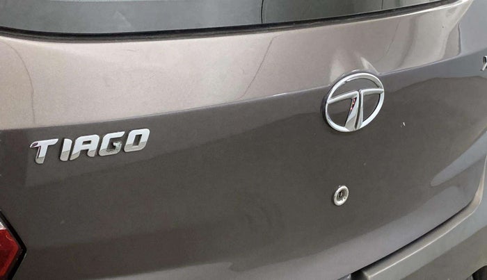 2018 Tata Tiago XTA PETROL, Petrol, Automatic, 50,137 km, Dicky (Boot door) - Minor scratches