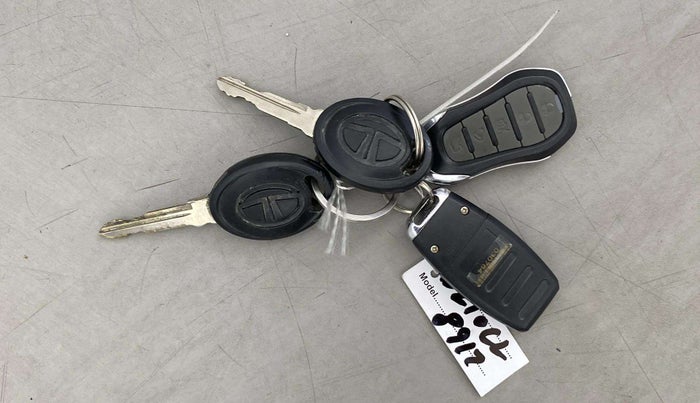 2018 Tata Tiago XTA PETROL, Petrol, Automatic, 50,137 km, Key Close Up