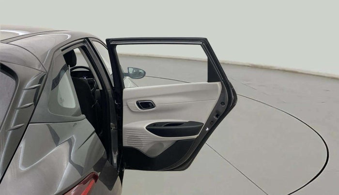 2024 Hyundai NEW I20 MAGNA 1.2 MT, Petrol, Manual, 891 km, RHS Rear Door
