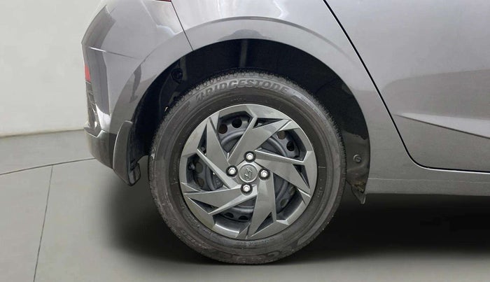 2024 Hyundai NEW I20 MAGNA 1.2 MT, Petrol, Manual, 891 km, Right Rear Wheel