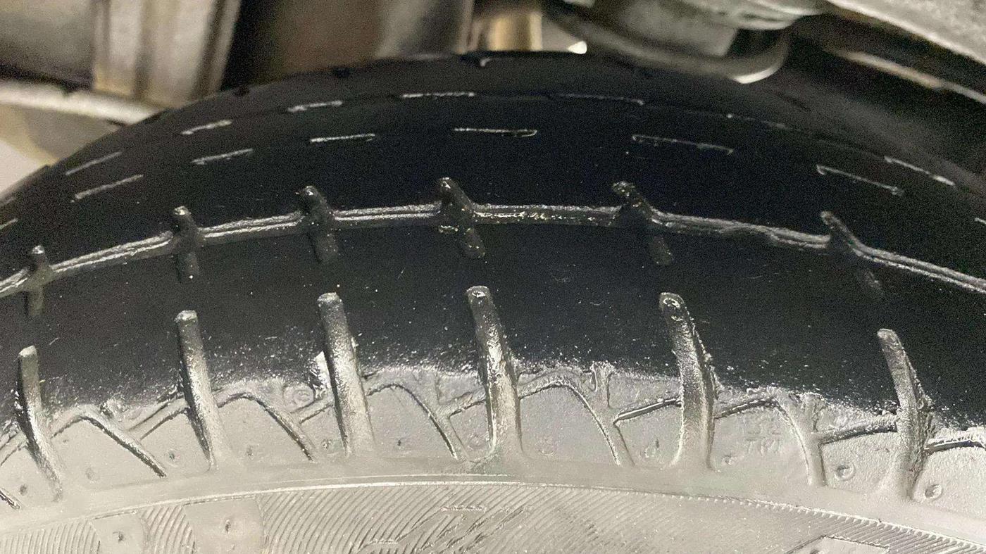2016 Maruti Alto 800 LXI, Petrol, Manual, 65,479 km, Left Rear Tyre Tread