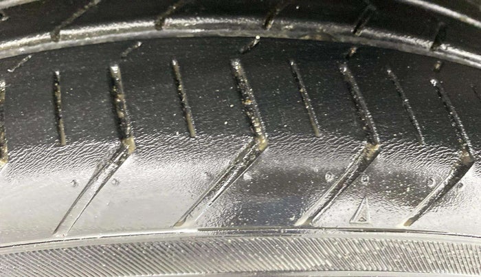 2022 Maruti Celerio ZXI PLUS AGS, Petrol, Automatic, 54,004 km, Left Front Tyre Tread