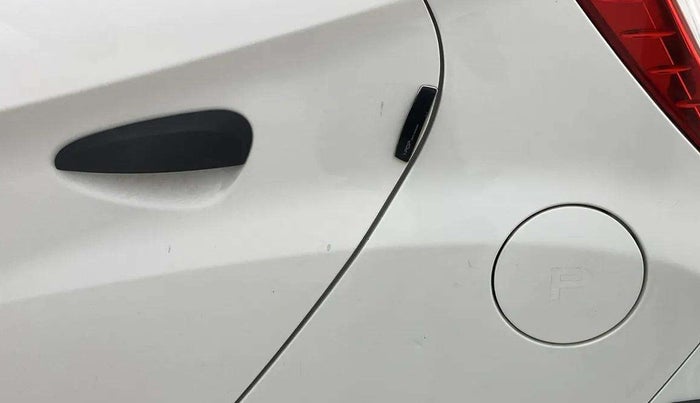2017 Hyundai Eon ERA +, CNG, Manual, 21,629 km, Left quarter panel - Minor scratches