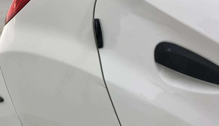 2017 Hyundai Eon ERA +, CNG, Manual, 21,629 km, Right quarter panel - Minor scratches
