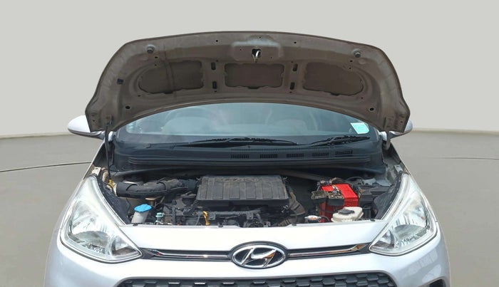 2017 Hyundai Grand i10 SPORTZ 1.2 KAPPA VTVT, Petrol, Manual, 85,119 km, Open Bonet