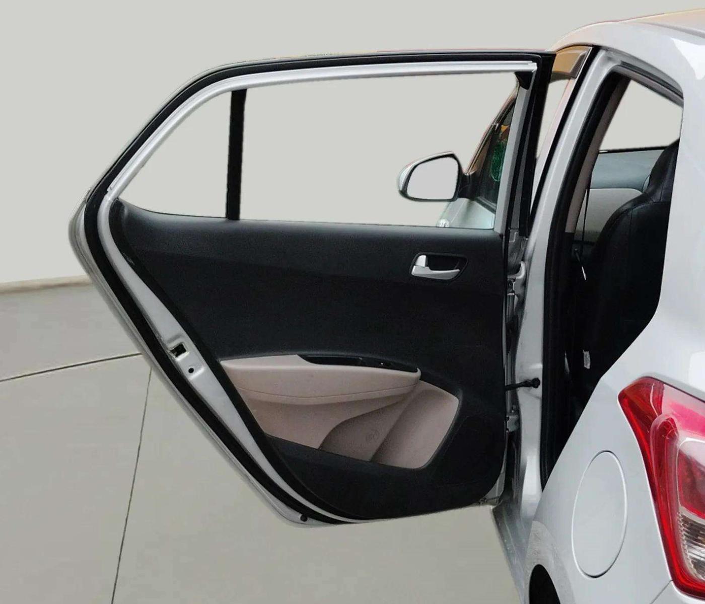 2017 Hyundai Grand i10 SPORTZ 1.2 KAPPA VTVT, Petrol, Manual, 85,119 km, LHS Rear Door