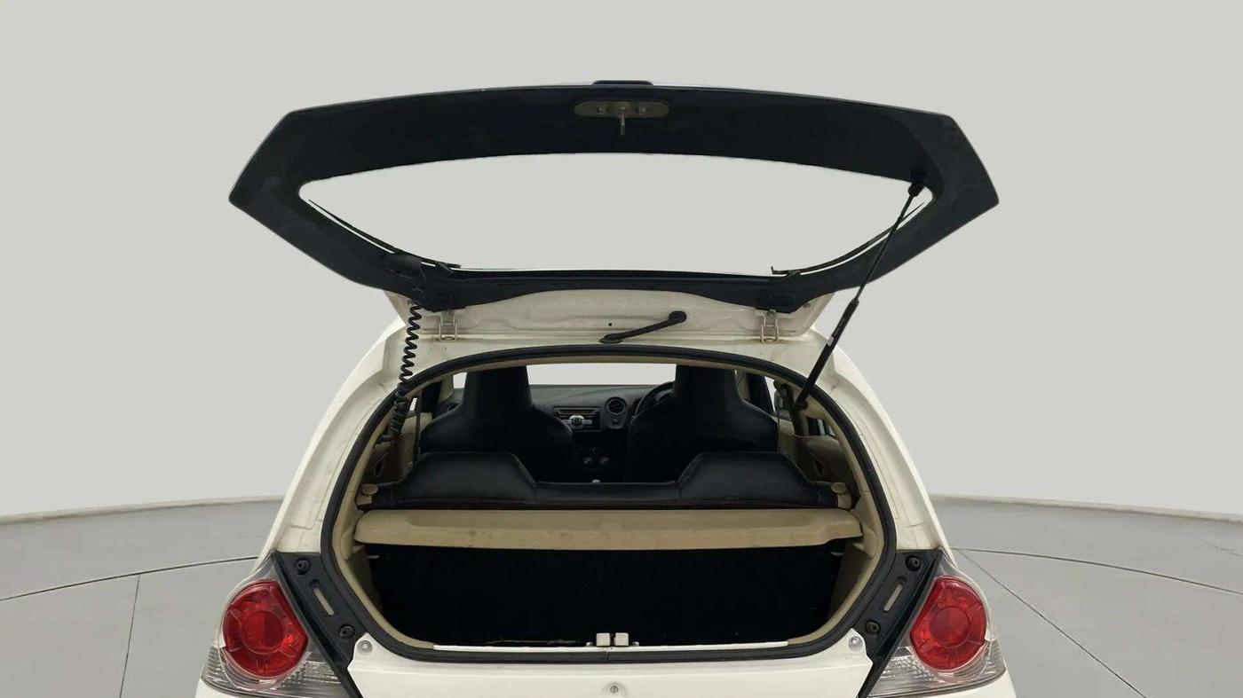 2015 Honda Brio S MT, Petrol, Manual, 47,991 km, Boot Door Open