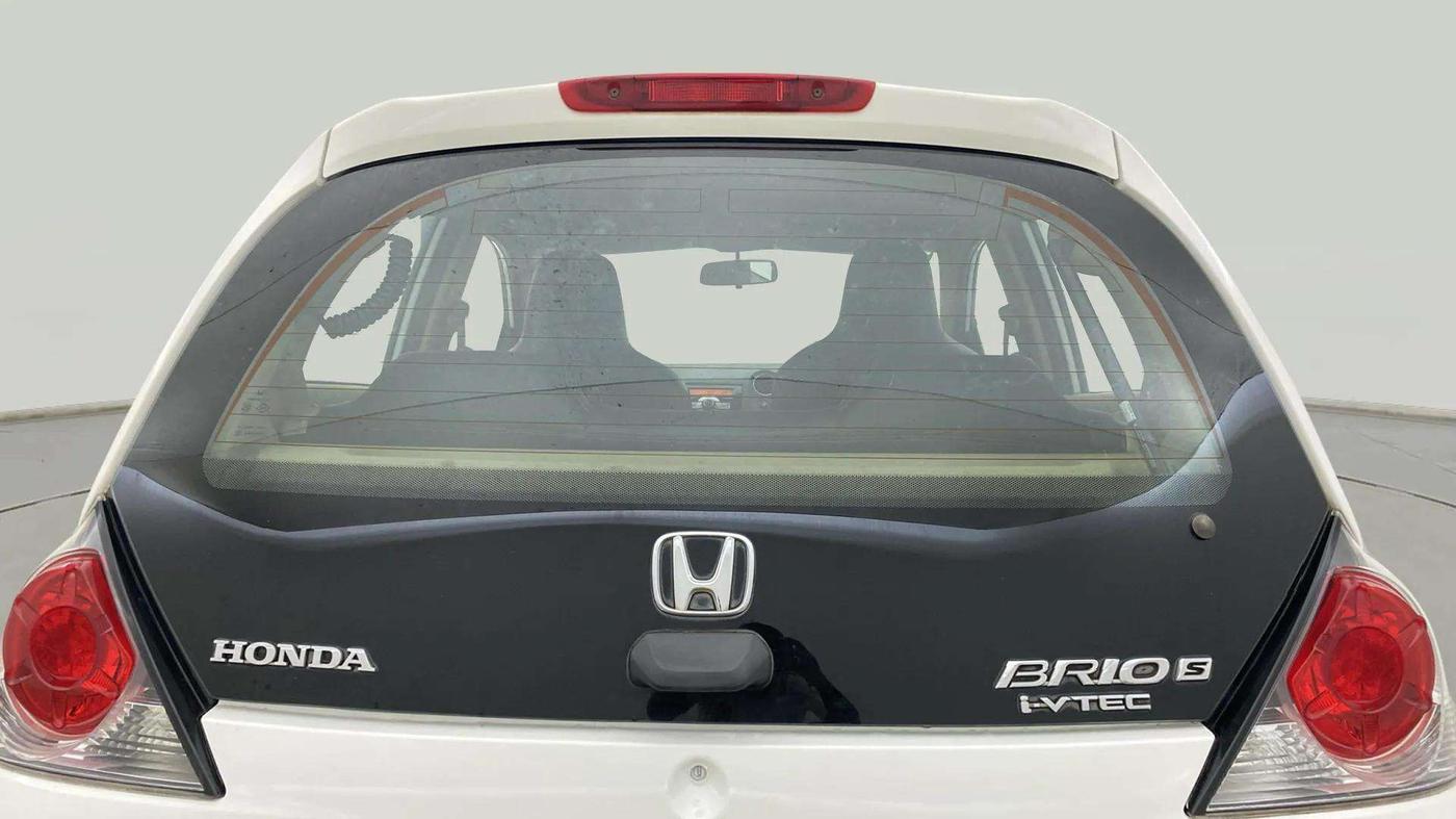 2015 Honda Brio S MT, Petrol, Manual, 47,991 km, Rear Windshield