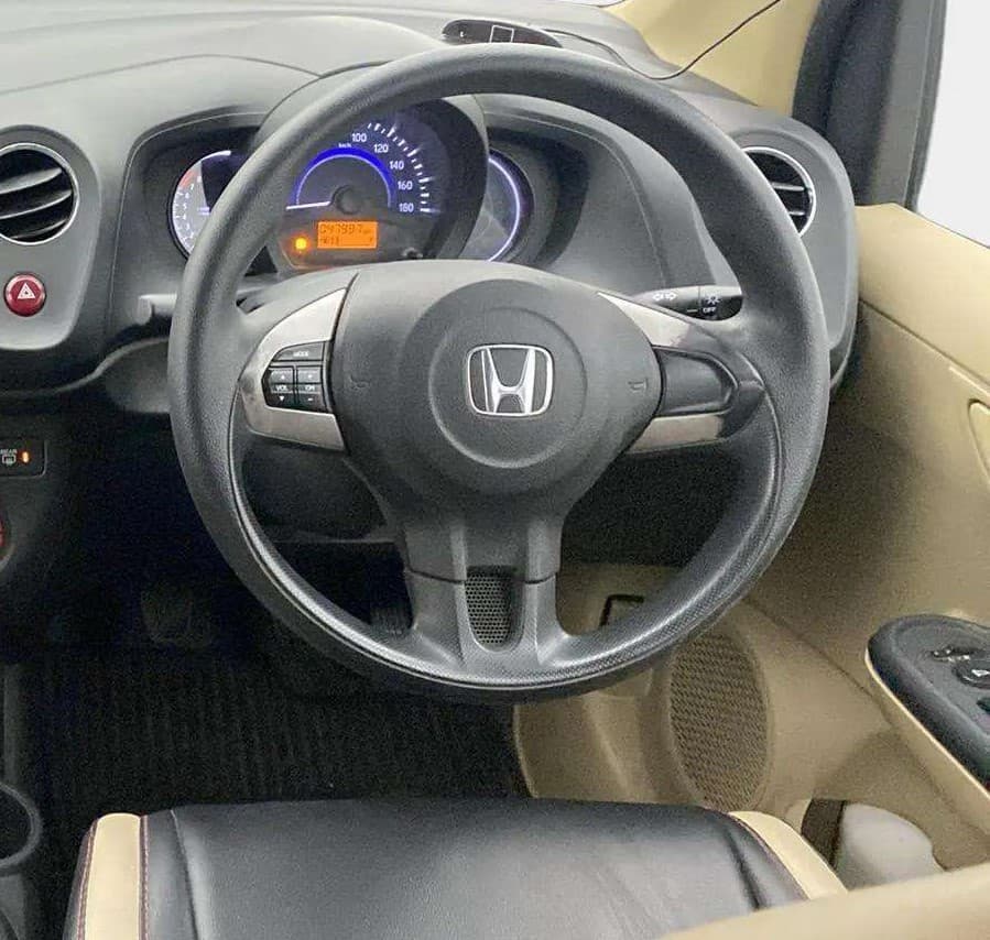 2015 Honda Brio S MT, Petrol, Manual, 47,991 km, Steering Wheel Close Up