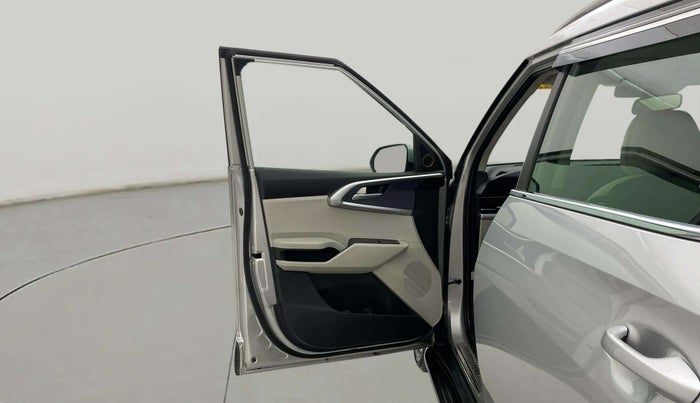 2023 KIA CARENS PREMIUM 1.5 DIESEL IMT 7 STR, Diesel, Manual, 19,036 km, LHS Front Door