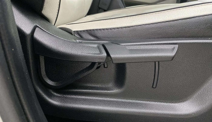 2023 KIA CARENS PREMIUM 1.5 DIESEL IMT 7 STR, Diesel, Manual, 19,036 km, Driver Side Adjustment Panel