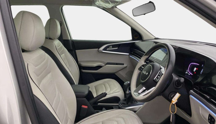 2023 KIA CARENS PREMIUM 1.5 DIESEL IMT 7 STR, Diesel, Manual, 19,036 km, Right Side Front Door Cabin