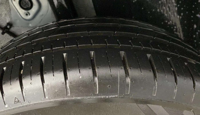 2024 Tata PUNCH  Accomplished AMT Sunroof , Petrol, Automatic, 4,674 km, Left Rear Tyre Tread