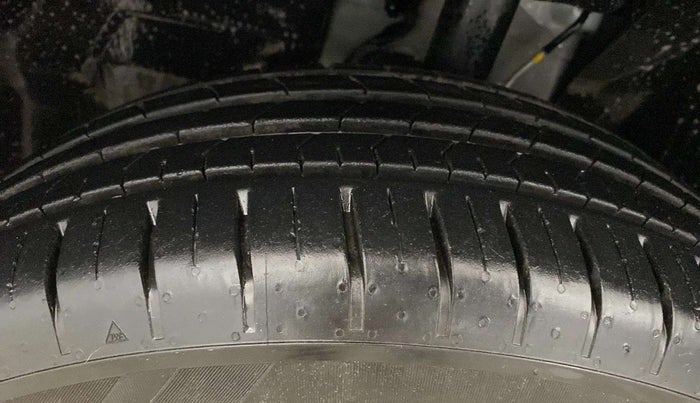 2024 Tata PUNCH  Accomplished AMT Sunroof , Petrol, Automatic, 4,674 km, Left Front Tyre Tread